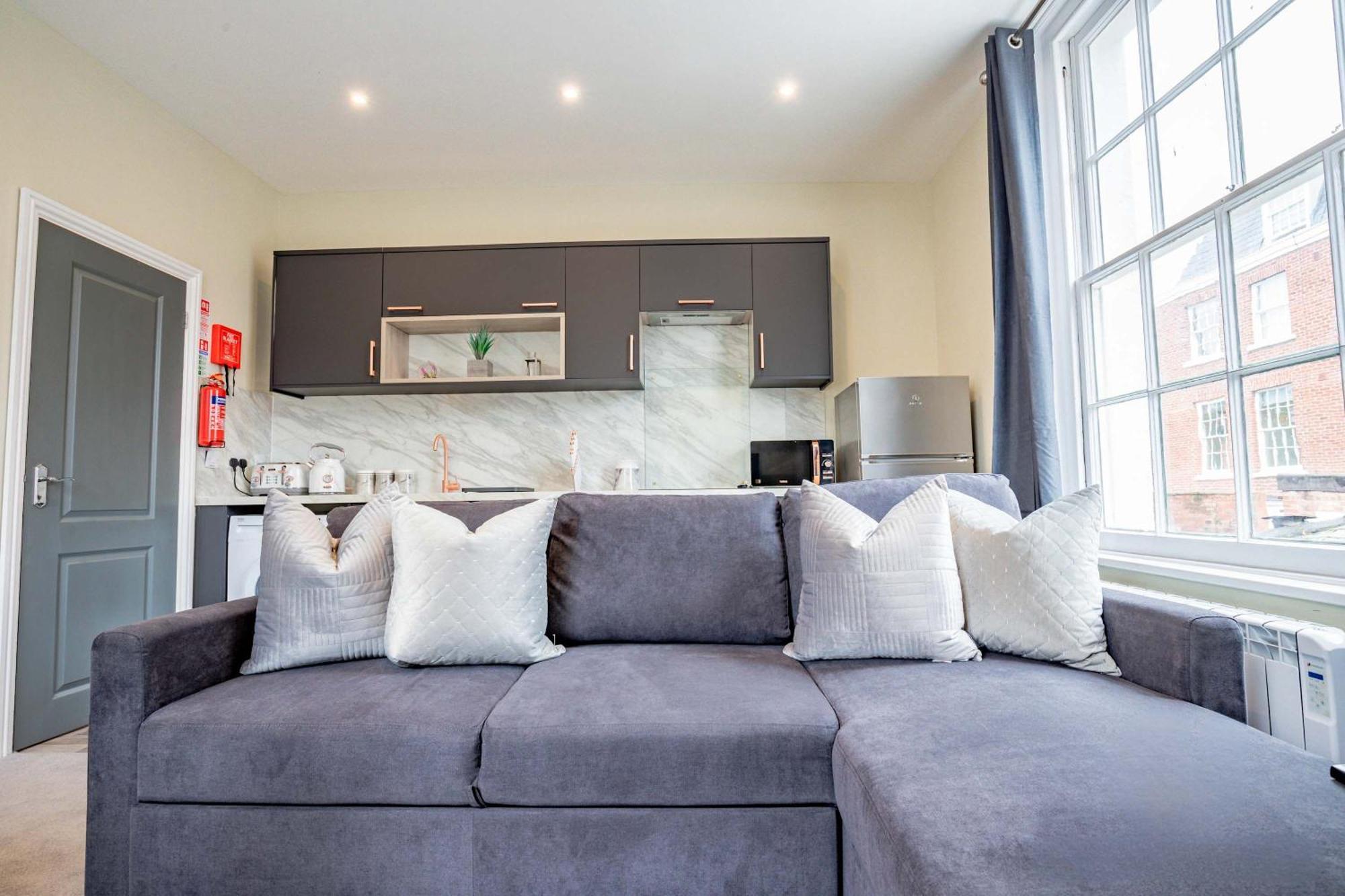 Host & Stay - Shaw Street Flat وورسيستير المظهر الخارجي الصورة